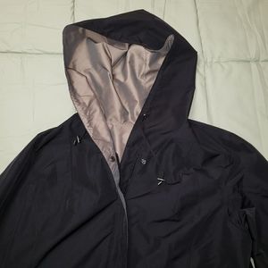 Women's hooded raincoat